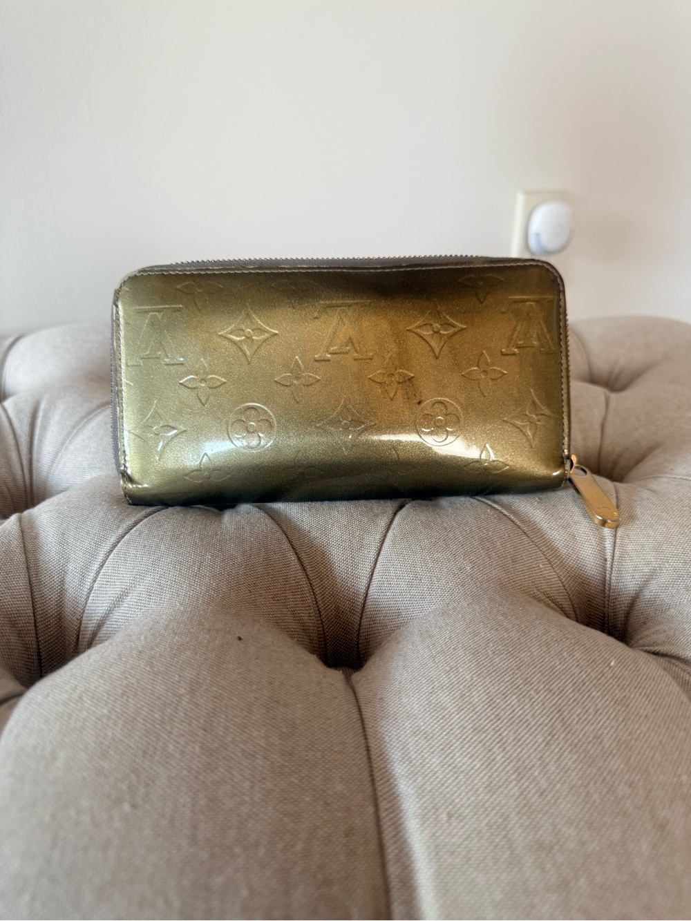 Louis Vuitton Vernis Zippy Wallet Vert Bronze Metallic Gold Monogram - Picture 4 of 15